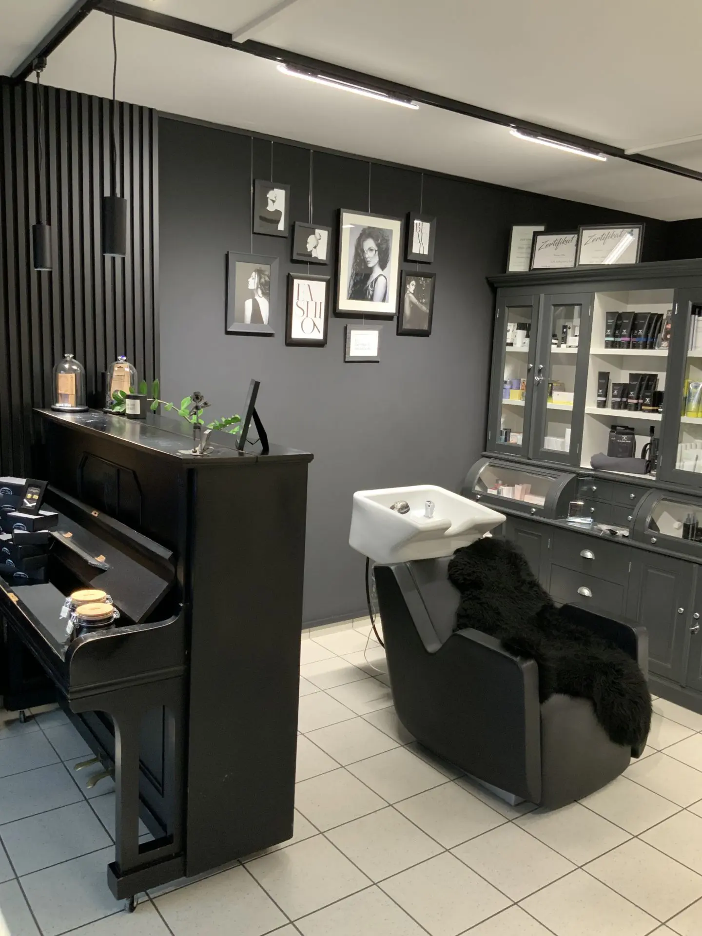 CUT74 - Salon hinten